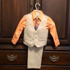 Boys Toddler 4pc suit